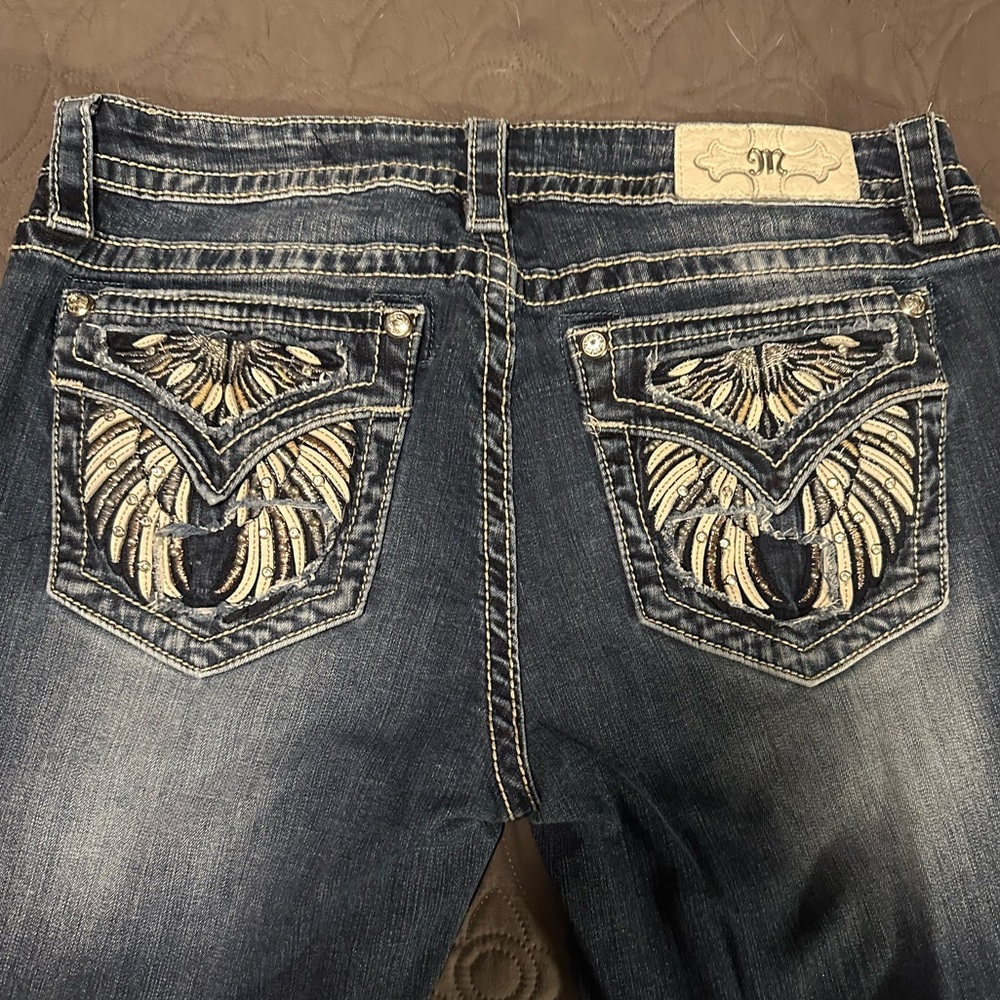 Miss Me jeans 32 standard straight beautiful pockets.